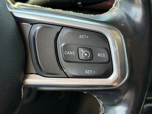 Used 2020 Jeep Gladiator Overland AWD/4WD image 14
