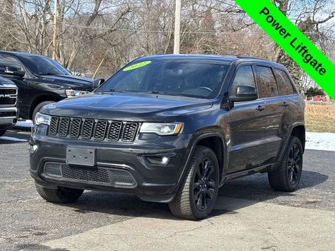 Used 2022 Jeep Grand Cherokee Laredo X image 32
