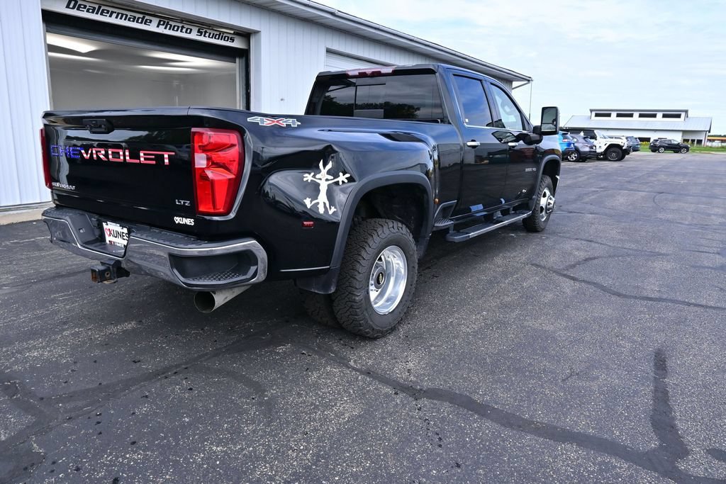 Used 2021 Chevrolet Silverado 3500 LTZ w/ LTZ Convenience Package AWD/4WD image 5