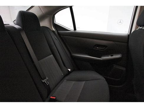Used 2025 Nissan Sentra SV FWD image 10