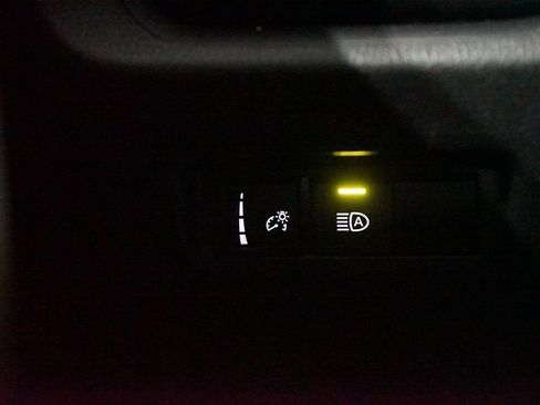 Certified 2025 Toyota RAV4 LE image 23