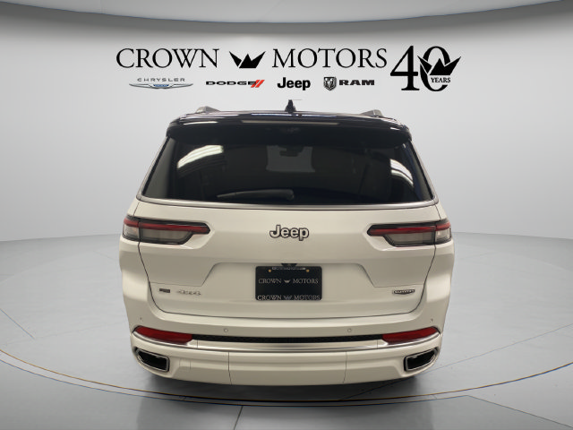Used 2023 Jeep Grand Cherokee L Summit w/ Advanced Protech Group IV AWD/4WD image 13