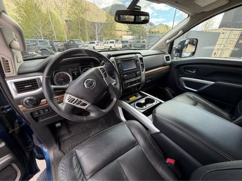 Used 2016 Nissan Titan SL AWD/4WD image 23