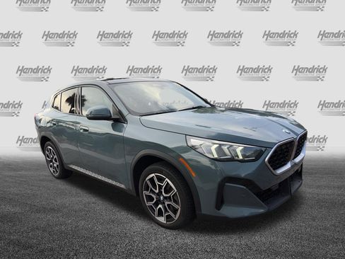 Used 2025 BMW X2 xDrive28i AWD/4WD image 2