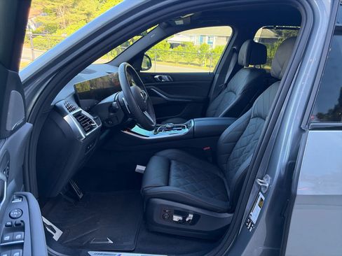 Certified 2026 BMW X5 M60i AWD/4WD image 11