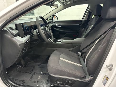 Used 2025 Hyundai Sonata SEL FWD image 19