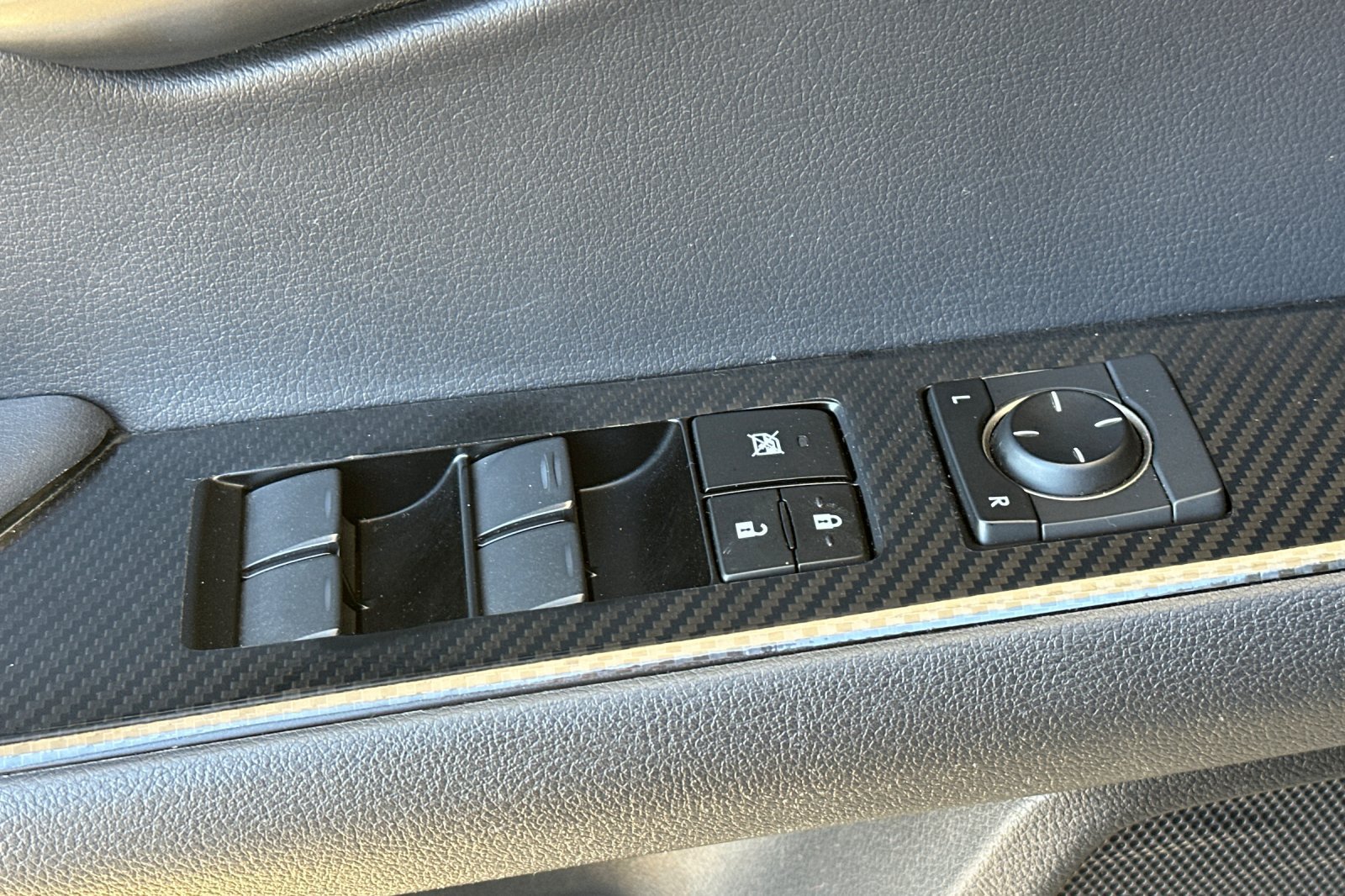 Used 2019 Lexus UX 200 w/ Premium Package FWD image 12