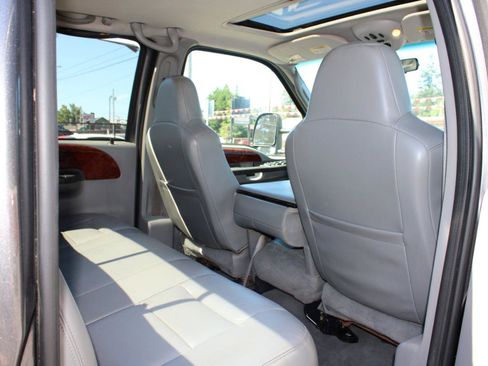 Used 2003 Ford F250 Lariat AWD/4WD image 16