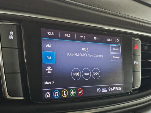 Used 2020 Buick Enclave Essence image 38