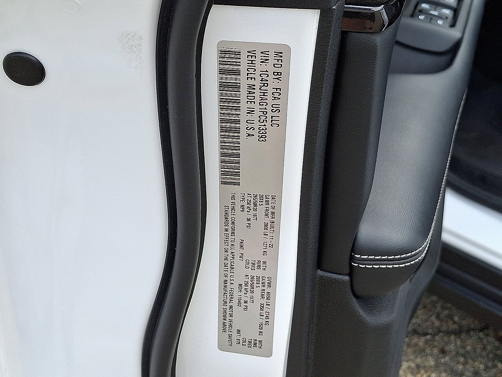 Used 2023 Jeep Grand Cherokee Altitude AWD/4WD image 29
