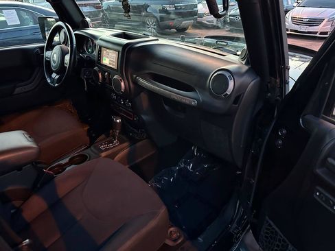 Used 2013 Jeep Wrangler Unlimited Sport AWD/4WD image 27