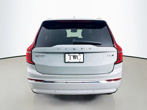 Used 2026 Volvo XC90 B6 Plus w/ Protection Package Premier AWD/4WD image 6
