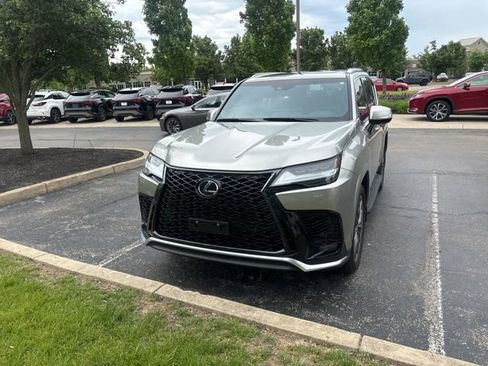 Used 2024 Lexus LX 600 F Sport AWD/4WD image 3