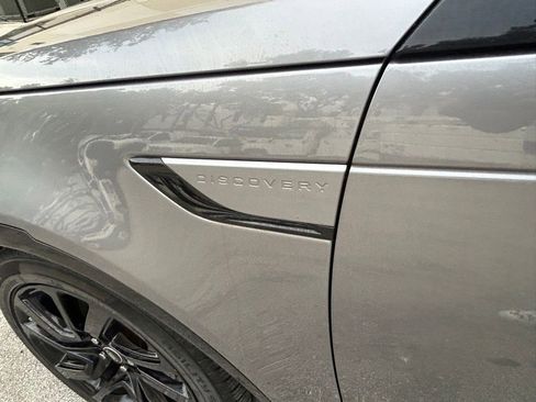 Used 2021 Land Rover Discovery S R-Dynamic image 15