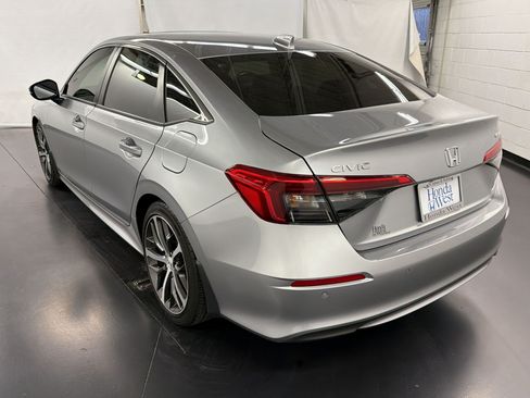 Certified 2022 Honda Civic Touring image 3