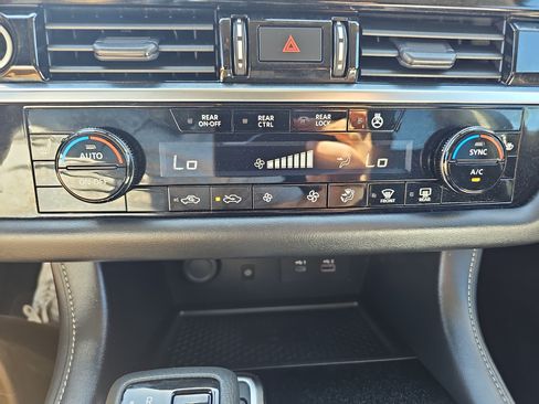 Certified 2023 Nissan Pathfinder SL AWD/4WD image 30