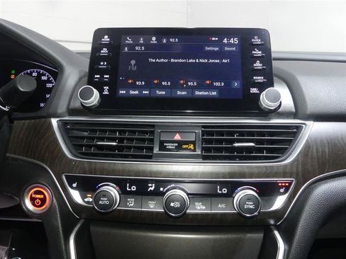 Used 2022 Honda Accord EX-L image 37