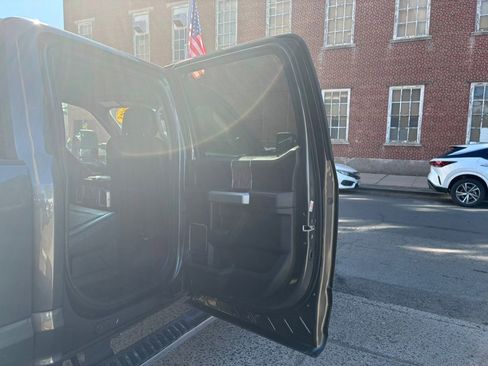 Used 2018 Ford F250 Lariat w/ Lariat Ultimate Package image 11