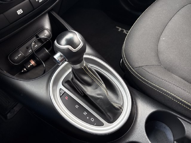 Used 2015 Kia Soul + FWD image 26