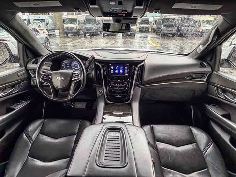 Used 2020 Cadillac Escalade ESV Platinum RWD image 14