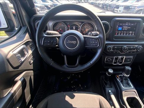 Used 2018 Jeep Wrangler Unlimited Sport S AWD/4WD image 5