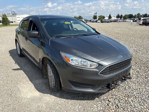 Used 2018 Ford Focus SE FWD image 11