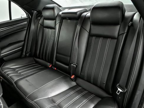 Used 2020 Chrysler 300 S image 21