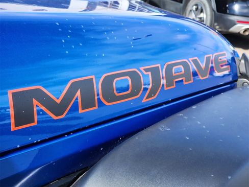 Used 2024 Jeep Gladiator Mojave image 12