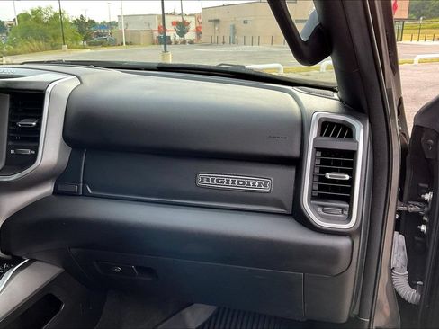 Used 2022 RAM 1500 Big Horn AWD/4WD image 17