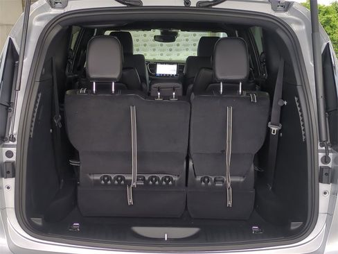 New 2026 Chrysler Pacifica Select image 13