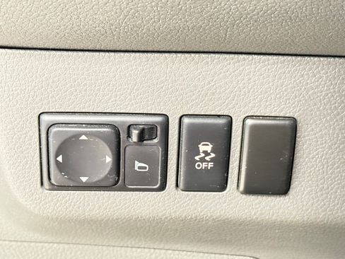 Used 2016 Nissan NV 2500 SV RWD image 23