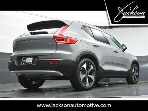 Certified 2025 Volvo XC40 B5 Core w/ Protection Package Premier image 39