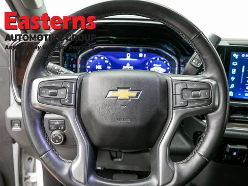 Used 2023 Chevrolet Silverado 1500 LT AWD/4WD image 10