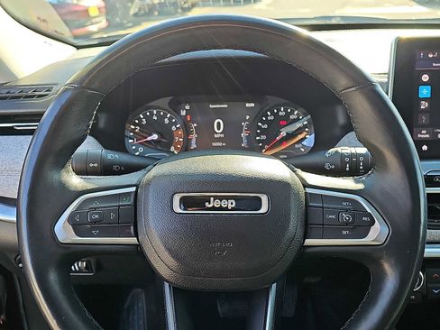 Used 2022 Jeep Compass Latitude w/ Sun and Sound Group image 20