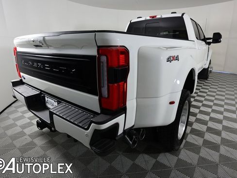 Used 2025 Ford F450 Platinum image 5