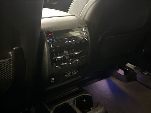 Used 2022 Jeep Grand Cherokee L Overland w/ MOPAR Finishing Package AWD/4WD image 35