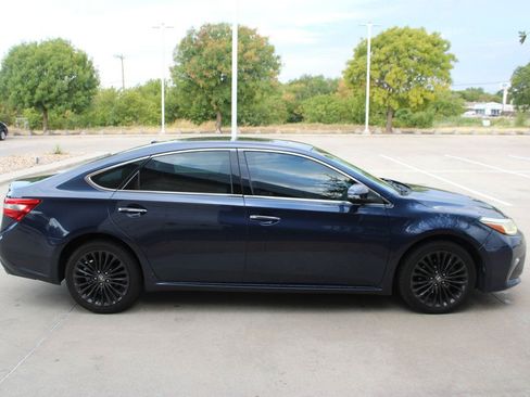 Used 2016 Toyota Avalon Touring FWD image 7