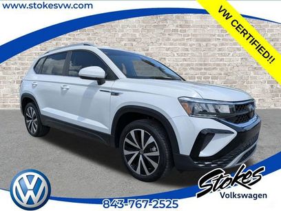 Used 2023 Volkswagen Taos SE w/ Panoramic Sunroof Package