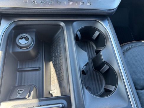 New 2025 Ford Expedition Tremor image 24