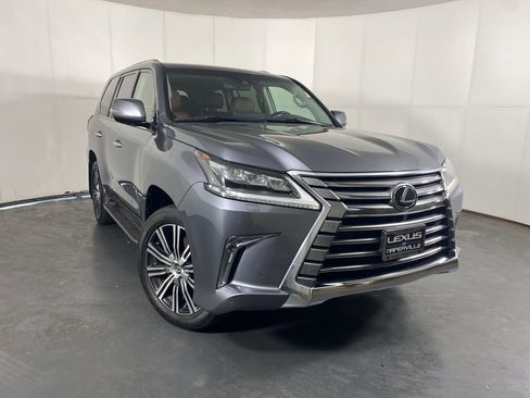 Used 2018 Lexus LX 570 4WD w/ Luxury Package image 4