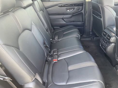 Certified 2024 Honda Pilot Touring image 11