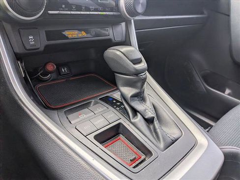 Used 2019 Toyota RAV4 LE w/ Carpet Mat Package image 13