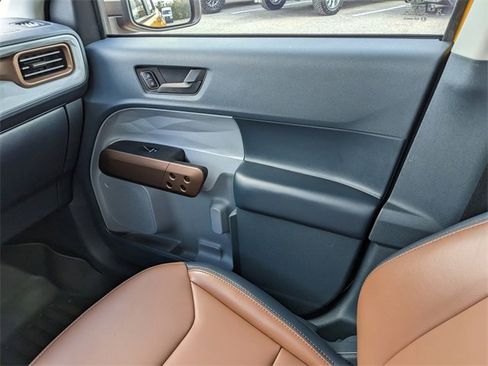 Certified 2023 Ford Maverick Lariat image 18