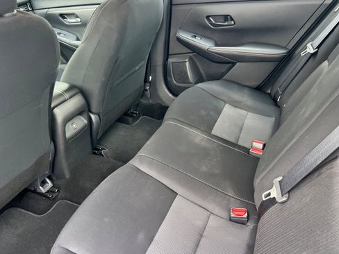 Used 2024 Nissan Sentra SV image 13