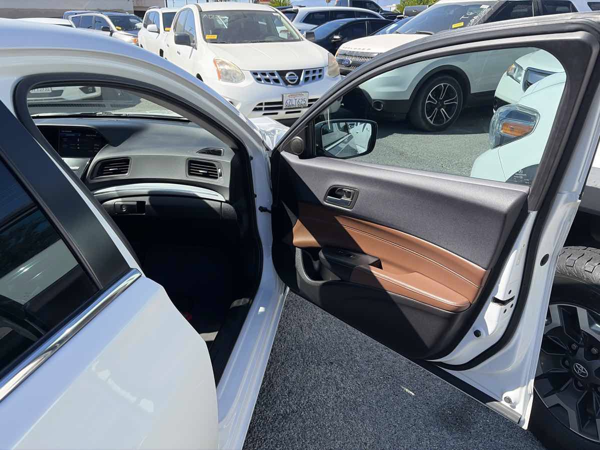 Used 2019 Acura ILX w/ Technology Package FWD image 24