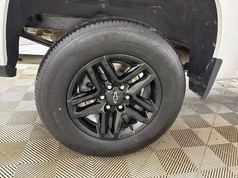 Used 2023 Chevrolet Silverado 1500 LT Trail Boss w/ Protection Package image 28