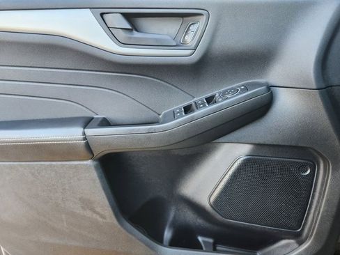 Used 2023 Ford Escape Active image 21