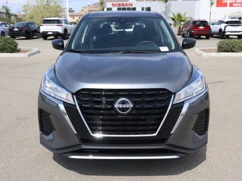 New 2025 Nissan Kicks Play S image 9