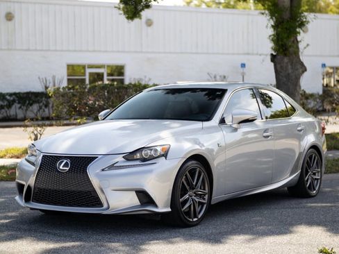 Used 2016 Lexus IS 200t w/ F Sport Package RWD image 7