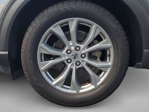 Used 2021 Ford Explorer XLT w/ Equipment Group 202A RWD image 14